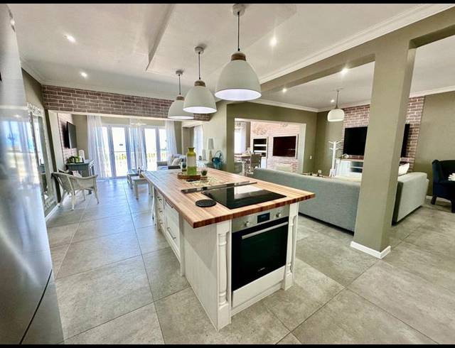 4 BEDROOM HOUSE FOR SALE IN PINNACLE POINT GOLF ESTATE